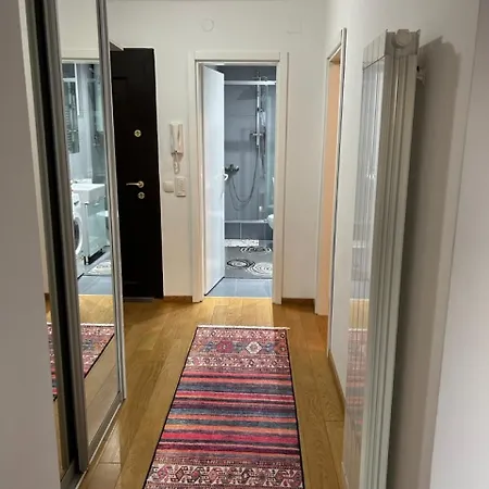 D2 - Cosy Downtown